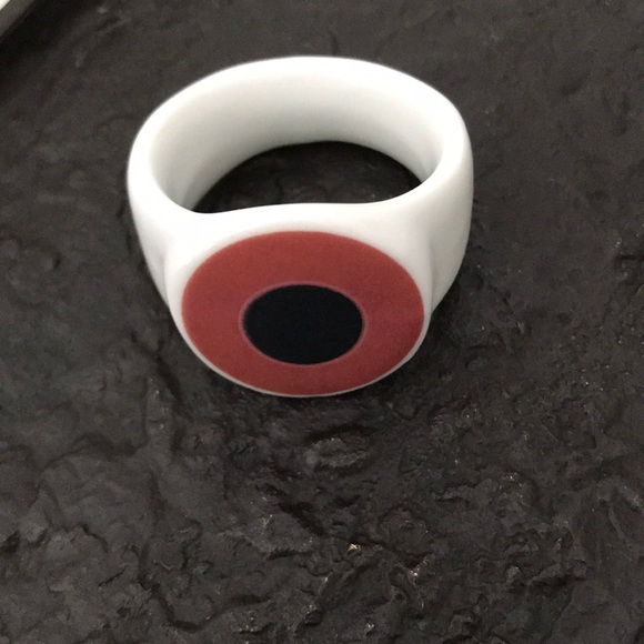 - ❤️NEW SET OF 4 CERAMIC MOD NAPKIN RINGS - Picture 5 of 8